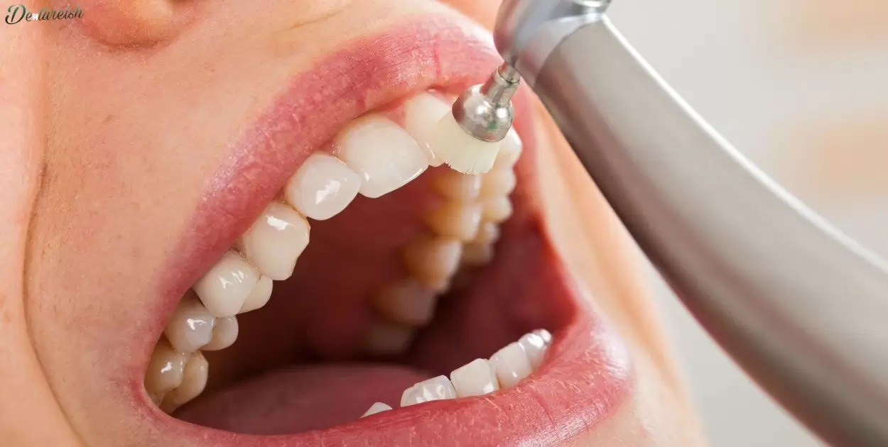 How To Remove Plaque From Dentures Instantly?